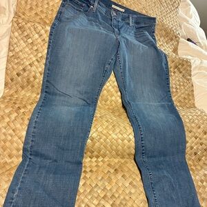 Classic Women's Levi’s Jeans